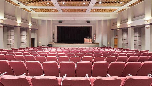 学生 Success Center Auditorium